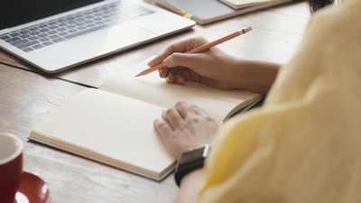 Pertemuan 3 – Menulis Draf & Monitoring